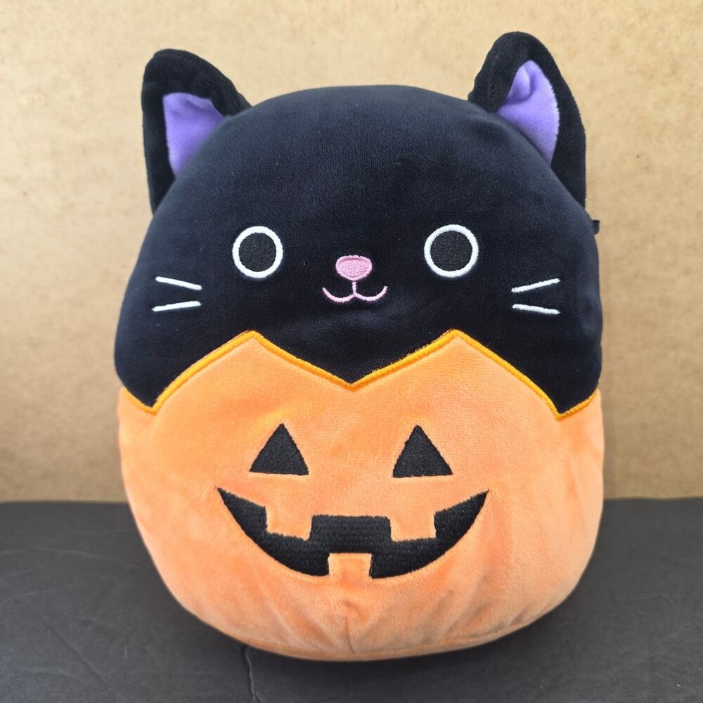 Squishmallows Autumn the Black Cat in Pumpkin plush 8"